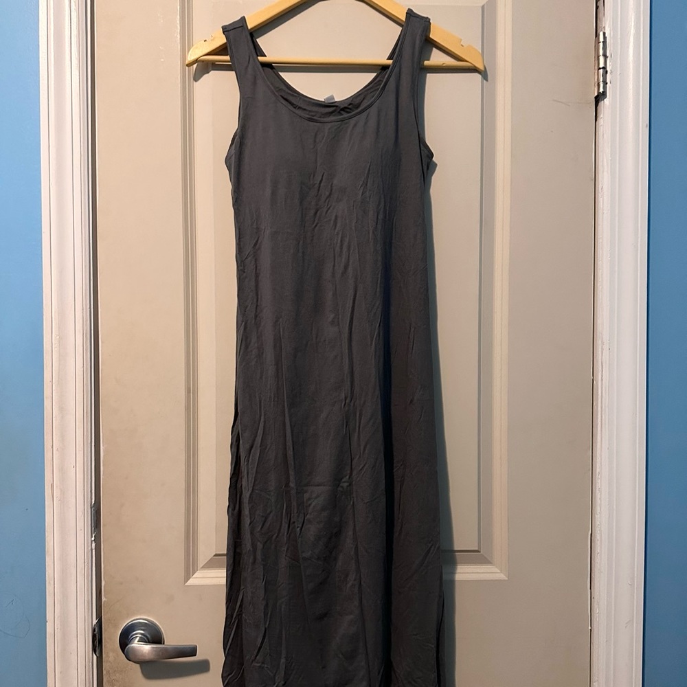 ⭐️Uniqlo Printed U Neck Relaxed Sleeveless Dress⭐️